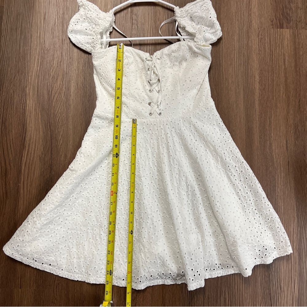 City Studio White Eyelet Off the Shoulder Milkmaid Dress, sz 3 Juniors. Lace up - Picture 15 of 16
